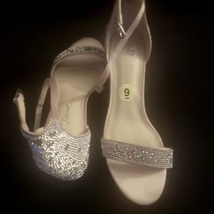 Betsy Johnson size 9.5 - SB Mari Champagne Rhinestone Shoes